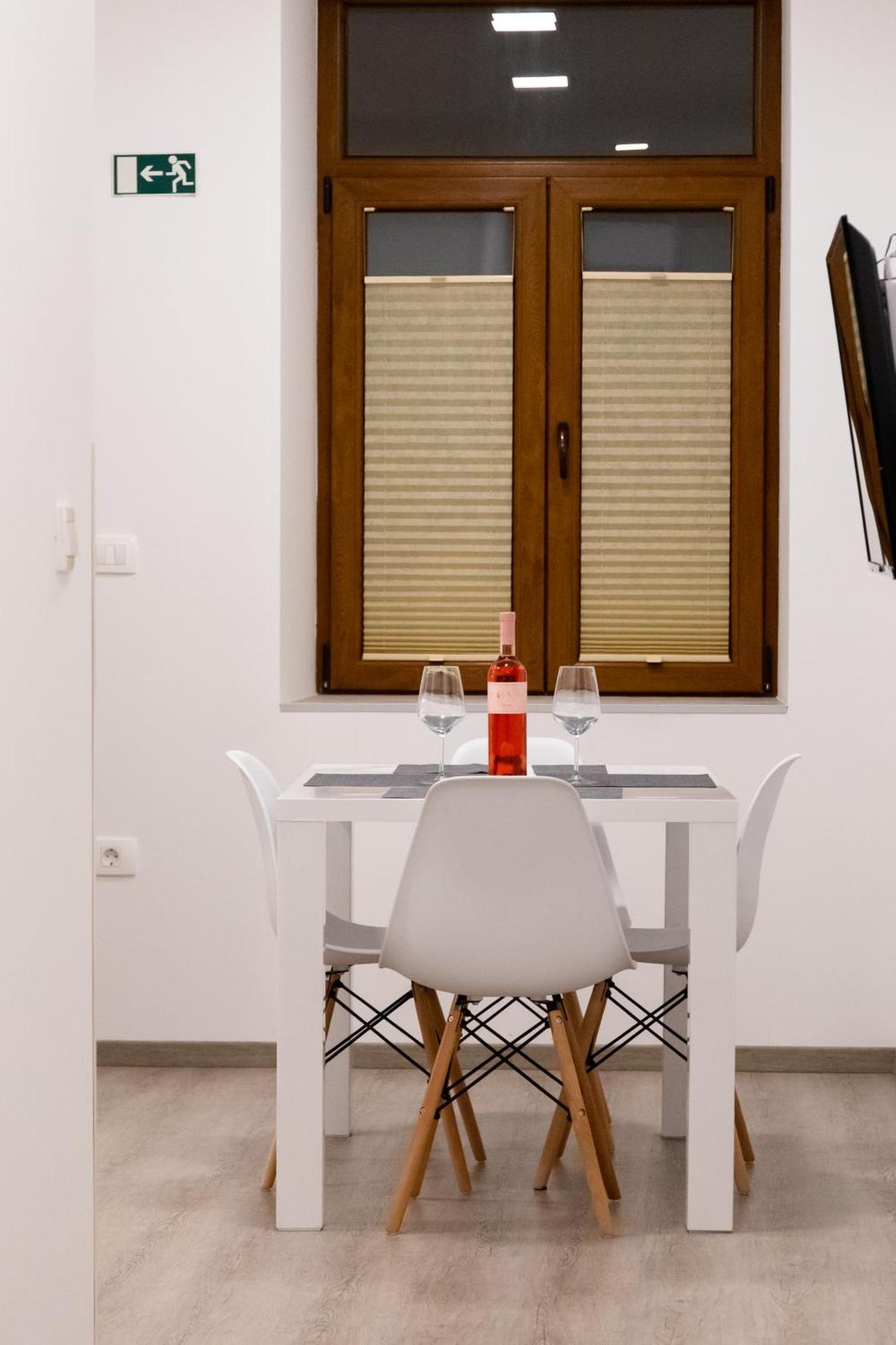Oliver Street Apartment Vipava Exterior foto
